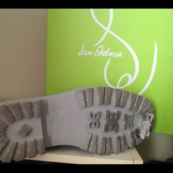 Sam Edelman Chelsea Boots - Picture 7 of 7